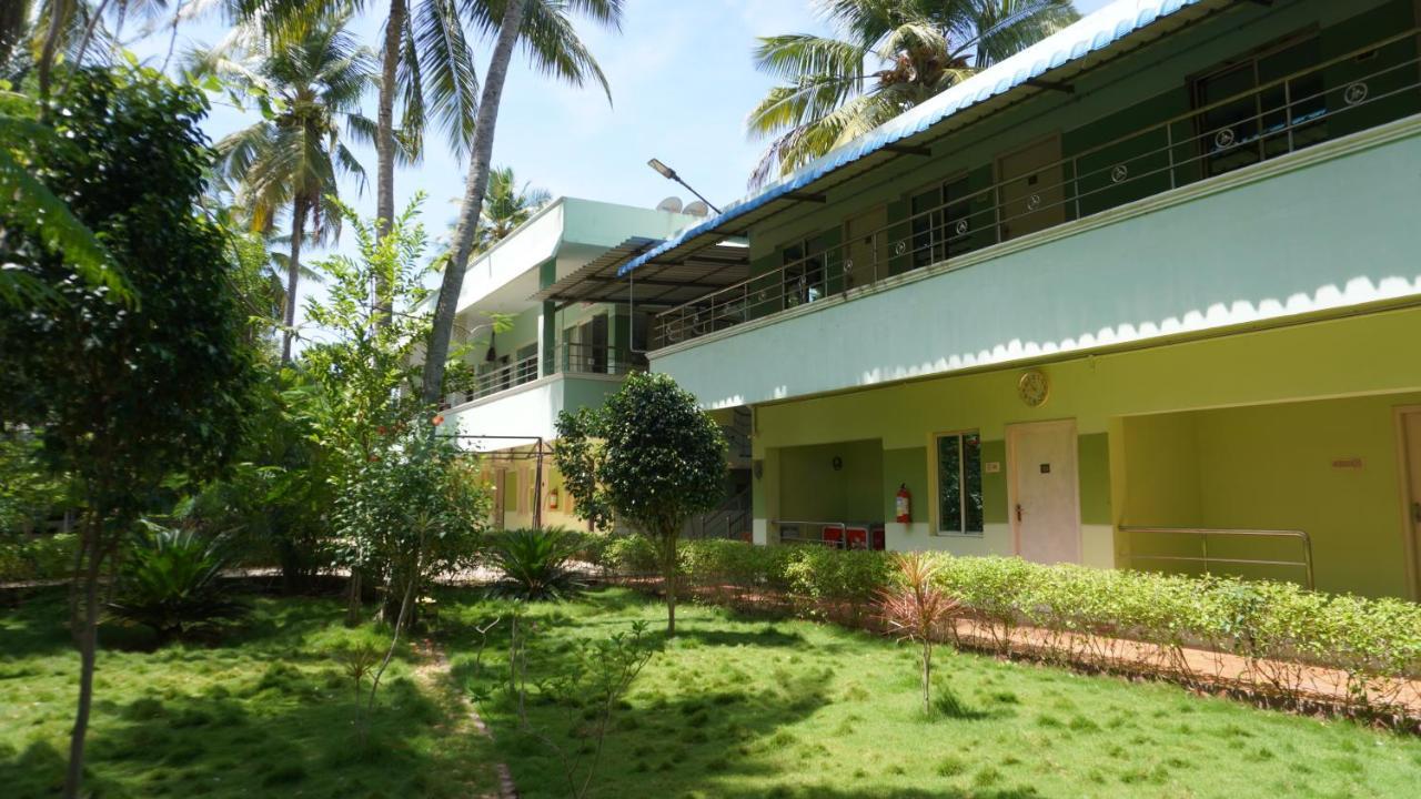 Rk Resorts Karaikal Extérieur photo